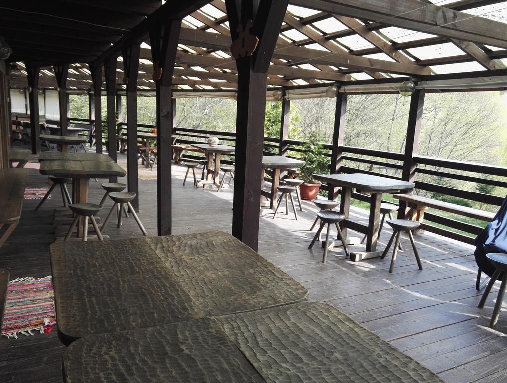Cabana La Noi Hotel Risnov Exterior photo